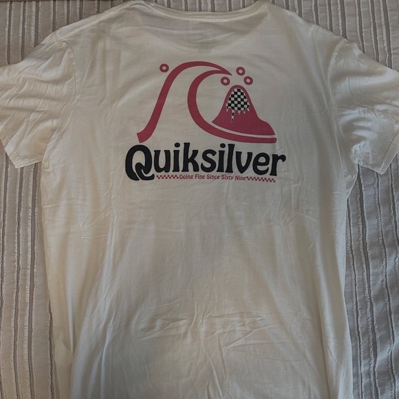 Quiksilver Cream Tee with Pink Graphic - Picture 3 of 4